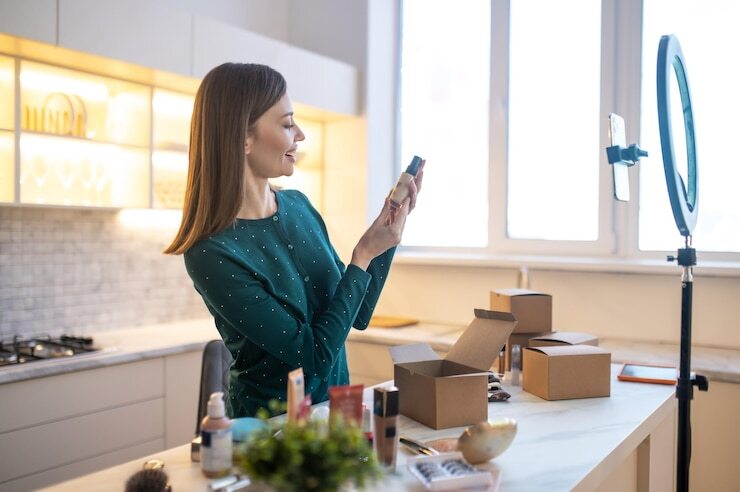 Virtual Product Visualization: Enhancing Consumer Trust in Home Goods Brands